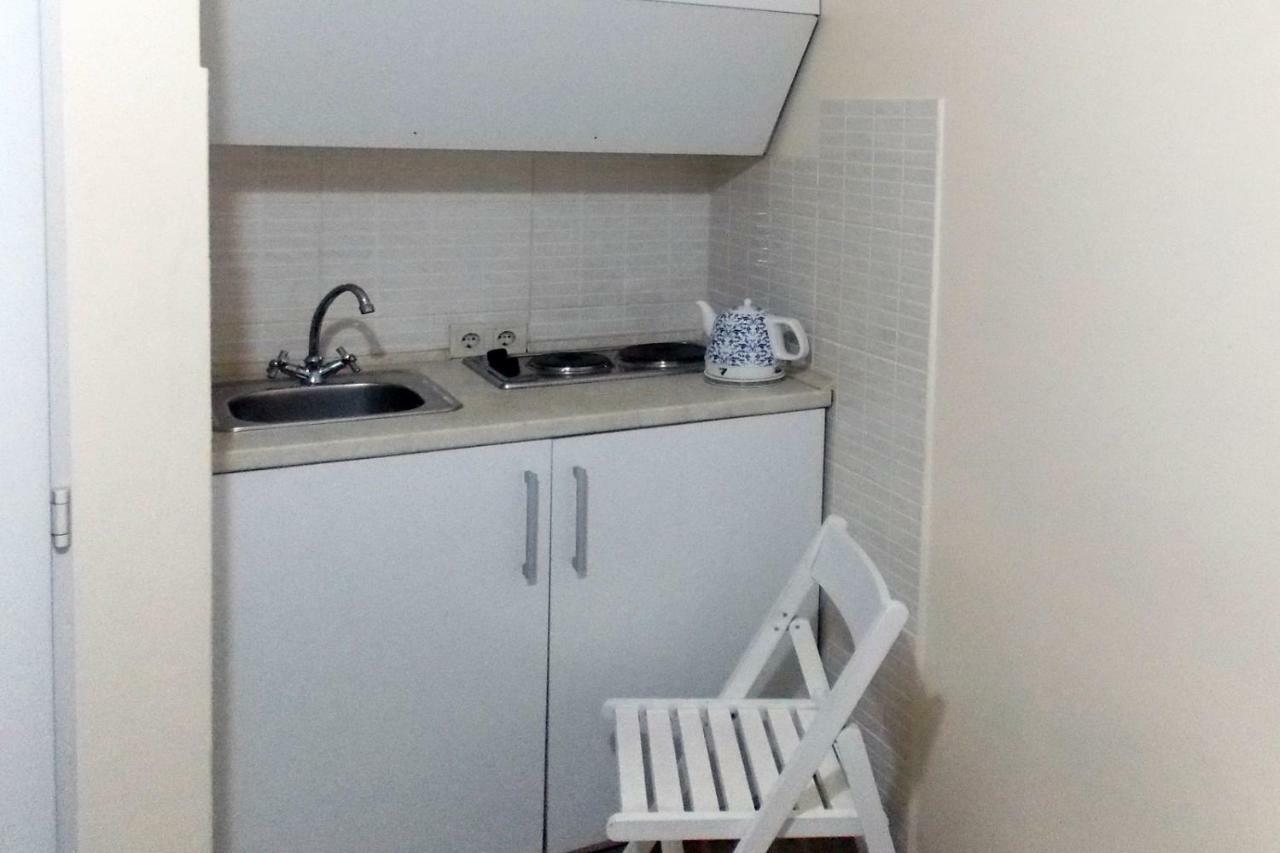 Compact Studio In The City Center Appartement Lviv Buitenkant foto